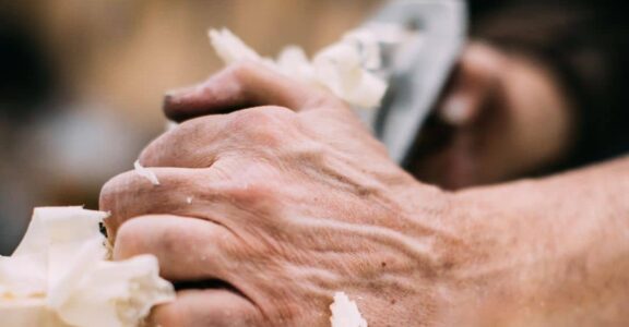 atelier ébénisterie menuisier artisans restauration de meubles à Nice